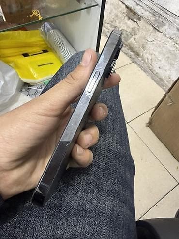 iphone 14 pro max qiymət: IPhone 14 Pro, 256 GB, Black Titanium — 8