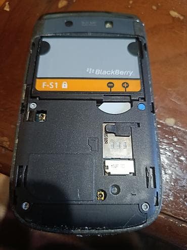 Blackberry Torch 9800, 8 GB, rəng - Ağ, Düyməli