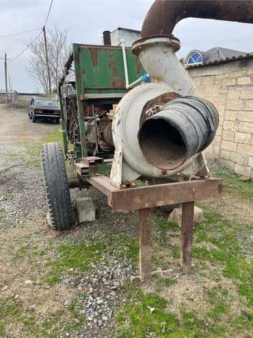 Su motoru MTZ motorudur 250ylə götürür, 200lə vurur Dizel, sərfiyyat