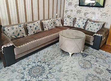 Divan satılır jurnalni daxil 350₼. Açılır bazası var.Ünvan