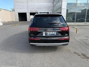 hava kompressoru: Audi Q7 TFSI quattro, qara rəng, S line eksteryer paketli premium SUV — 3