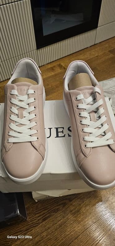 Məhsul: Guess qadın krossovkası Model kodu: FL7RYHELE12 Rəng: Rose lalafo.az -da Məhsul: Guess qadın krossovkası Model kodu: FL7RYHELE12 Rəng: Rose