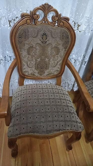 Qonaq otağı üçün, İşlənmiş, Açılan, Dördbucaq masa, 8 stul