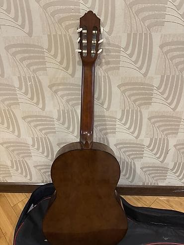 Klassik gitara, Yamaha, İşlənmiş, Ünvandan götürmə — 3