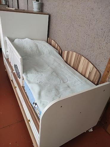 Для девочки и мальчика, Б/у, Кровать, С матрасом, С выдвижными ящиками — 2