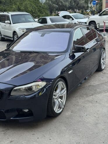 bmw 3 серия 320i efficientdynamics: BMW 5 Series Sedan – M Paket görünüşlü, qara rəngli, zərif və dinamik — 4