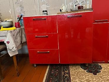 qaz paneli: Metbex mebeli ust hisse 3m 150 azn Alt hissede moykanin alt hissesi — 4