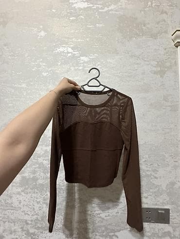 pull and bear: Ölçü S/m gedir Qadın bluzası – şokolad/qəhvəyi rəng - Model: uzunqol — 2