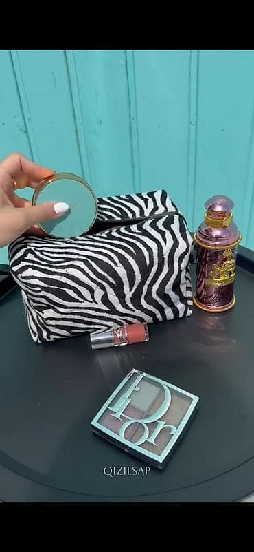Zebra naxışlı kosmetik çanta - Material: yumşaq, yüngül və davamlı — 1
