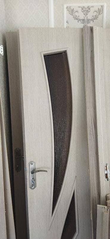 avropa qapı: Avropa qapıları ela vəziyyətdə demək olar ki heç islenmeyib - — 3