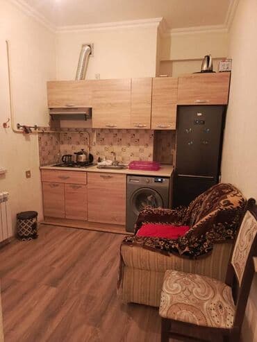 1 mənzil sutkalıq: Hövsan Mida 1 layihəsində, Yeni tikili, 7 mərtəbəli binanın 3-cü — 3