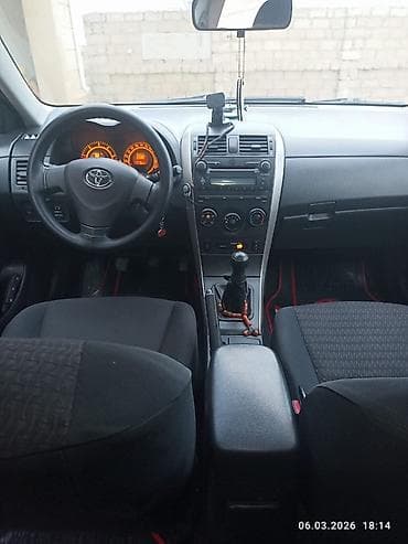 prius 50 kuza: Toyota Corolla: 1.4 l | 2008 il Sedan — 5