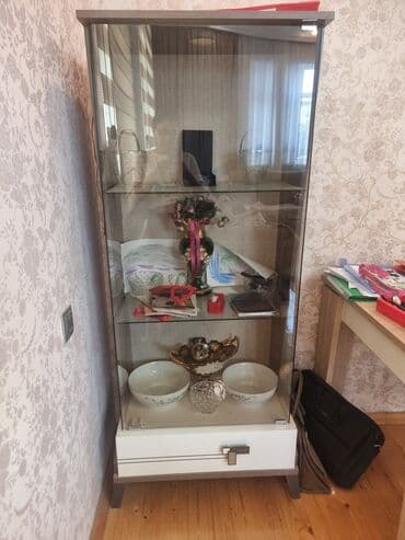 Gözəllik və estetika avadanlığı: Şüşəli dolab vitrini — 4