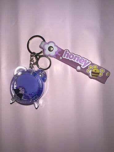 usaqlar ucun qizil qolbaqlar instagram: Bənövşəyi “honey” yazılı şarmı olan dekorativ brelok. - Şəffaf akril — 3