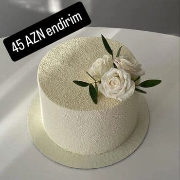 Un: Zərif ağ rəngdə tort, incə incilərlə bəzədilib və ətrafı kiçik ağ — 3