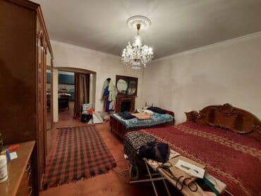 аренда квартир помесячно: 28 may metrosunun yaxınlığında 5 mertebeli binanın 1-ci mərtəbəsində — 3