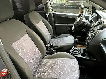 запчасти cr v: Ford Fiesta: 1.3 л | 2006 г. 176000 км Хэтчбэк — 3