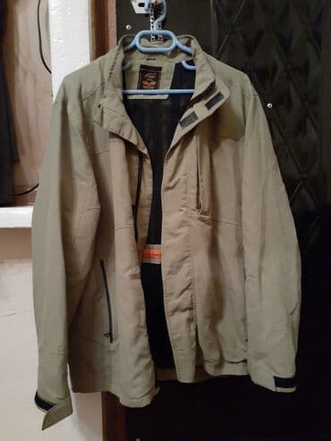 Sport kurtka əla vəziyetde cox az geyinilib. razmer XL . Boy 166-
