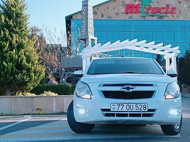 Chevrolet Cobalt, ağ rəng, sedan kuzov. Buraxılış 2031 ə kimi var