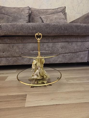 bagima qablar: Tort və şiriniyyat qabı, rəng - Qızılı, İtaliya — 1