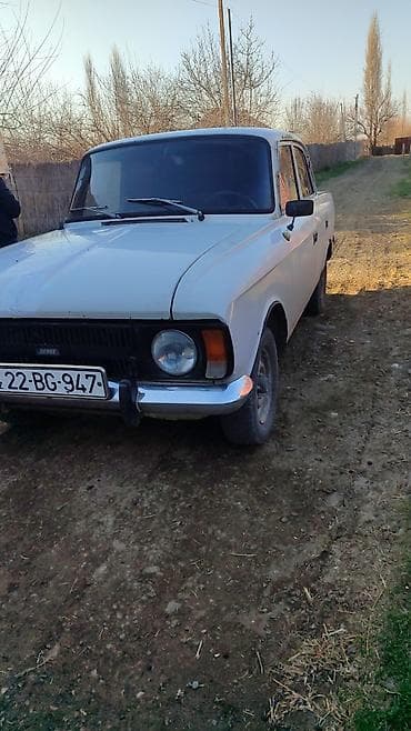 Moskvich 412, ağ rəng, sedan kuzov. zavod bez kirasqa bez detal