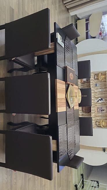 Masa desti satilir 600azn. Ela veziyyetdedir. Unvan Xirdalan m 0103