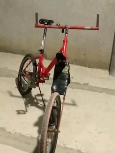 iwlenmiw velosiped: Xüsusi yığılma üçtəkərli velosiped – stunt və əyləncə üçün. - Rəng — 2