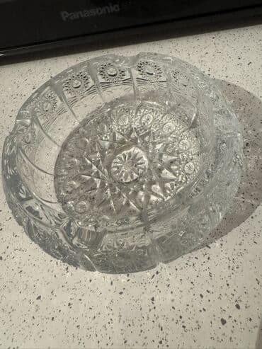 masa usdu: Şüşə külqabı – klassik kəsim naxışlı - Material: qalın, şəffaf şüşə - — 1