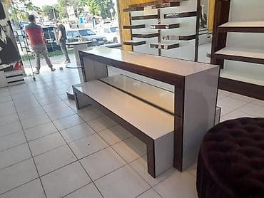 stend vitrin: Mağaza üçün vitrin mebelləri və stendlər Təsvir: - Divara — 3