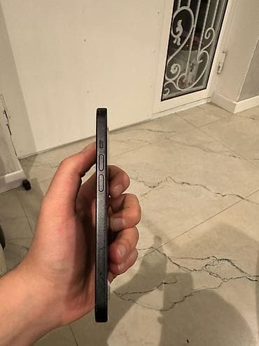 iphone 18 pro: IPhone 15, 128 GB — 3