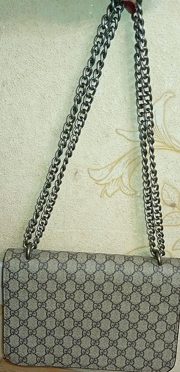 qırmızı canta: Çiyin çantası, Gucci — 2