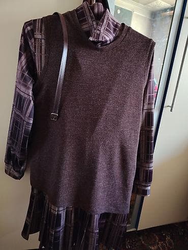 ucuz kurtkalar: Qoşa hissəli qadın geyimi dəsti: - Üst: qolsuz, toxuma materialdan — 1