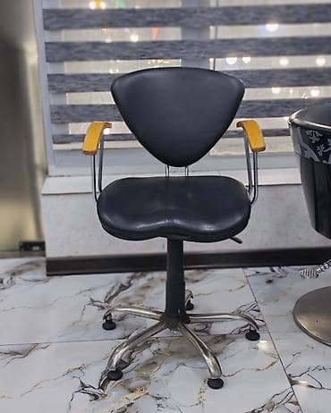 uz qaş stolu: Salon kreslosu – təkərlərlə, hündürlüyü tənzimlənən model. - — 1