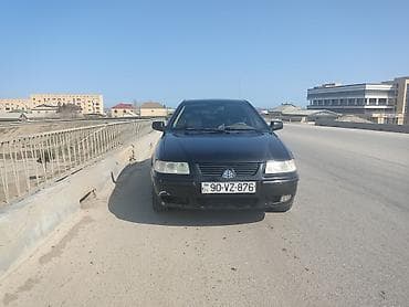 Samand sedan — qara rəng, 4 qapı, benzinlə işləyən qabaqdan