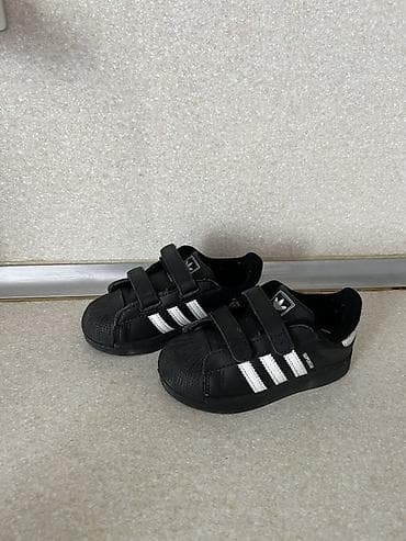 Rəng - Qara Krossovkalar, Adidas, Ölçü: 25, Uniseks — 1