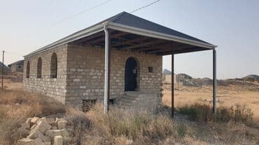 готовые дома продажа: Tikintisi davam edən bu ev, kərpic və daşdan tikilmişdir. Damı artıq — 3