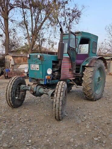 traktor yukleyici: T-40 traktoru - Ön təkərli (ikiqat dar qabaq təkərlər), arxa təkərlər — 3