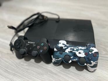 PS3 Super Slim. 2 dualshock pult. hdmi ve guc kabeli. icinde 33 oyun