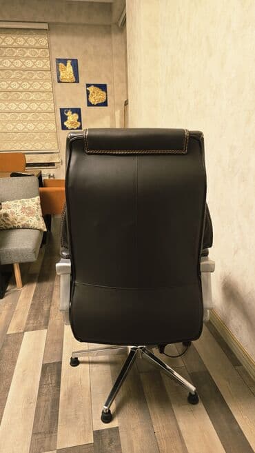 Офисная мебель: С колесиками, Рукояти не регулируются, Кожзаменитель — 3