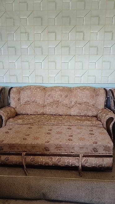 Yeni, Klassik divan, Divan, Açılan