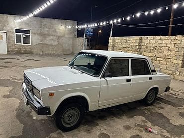chevrolet salon: VAZ 2107 sedan – ağ rəng, klassik kuzov - Kuzov: 4 qapılı sedan, ağ — 2