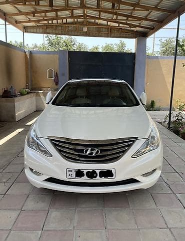 tank pro: Hyundai Sonata: 2.4 l | 2010 il Sedan — 3