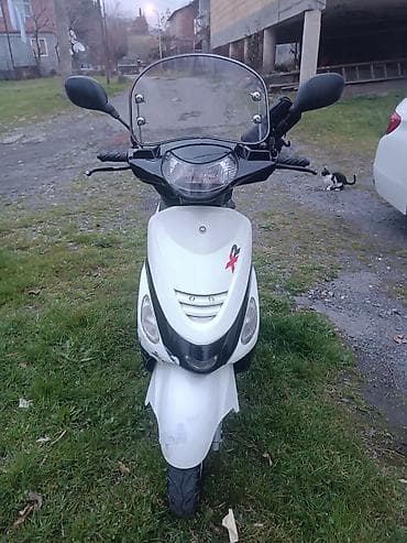 qazel turbo az: Skuter X-Road (şəhər/skuter) - Rəng: ağ-qara - Ön yüksək külək şüşəsi — 1