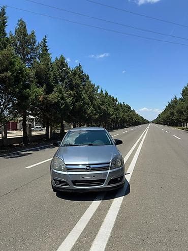 qara disk: Opel Astra: 1.3 l | 2006 il 478000 km Hetçbek — 4