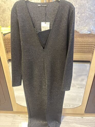 rengli tustuler: Ziyafət donu, Midi, Zara, M — 2