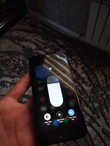 stacionar telefon: IPhone SE 2022, 128 GB, Qara, Qırıq — 2