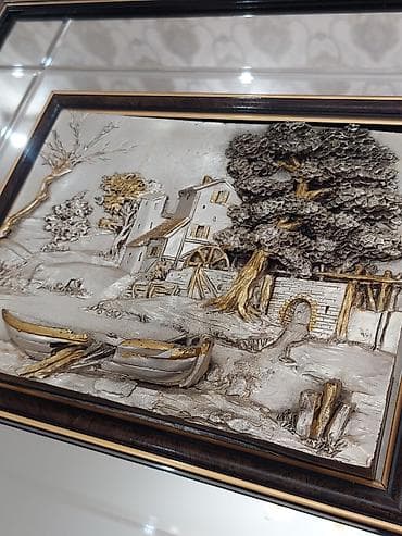 sapacki sekilleri: Italiya mehsuludu.Orta hissesi gumus suyuna cekilmedi.Orginal — 2