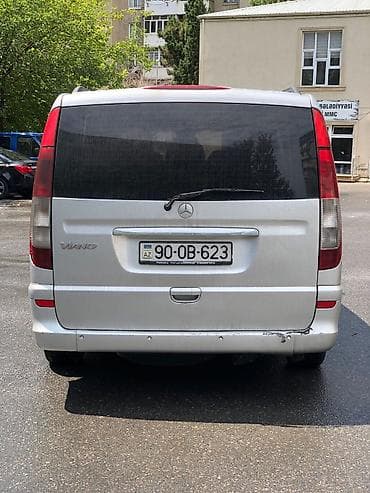 7 yerlik avtomobillər: Mercedes-Benz Viano, gümüşü rəng, Azərbaycanda qeydiyyat — 2