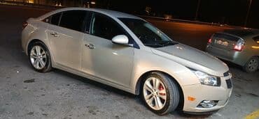 mercedesin yeni loqosu: Chevrolet Cruze sedan Xüsusiyyətlər: - Korpus: 4 qapılı sedan, açıq — 7