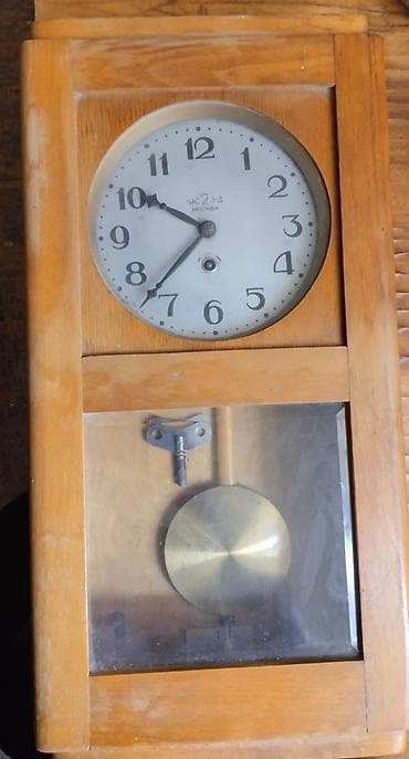 samdanlar ve saat: Antik dekor kolleksiyası – 4 ədəd 1) Divar saatı “Час 2 3-Д, Москва” — 1